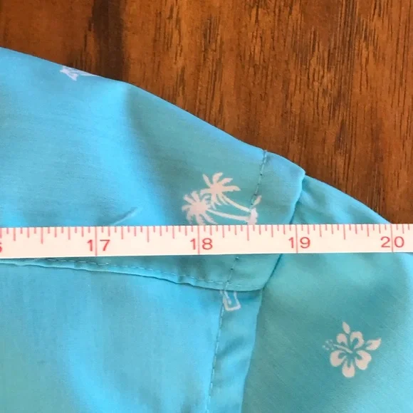 Men’s IZOD Classic Saltwater Breeze Printed Aqua Short Sleeve Button-Up Shirt - Picture 6 of 10